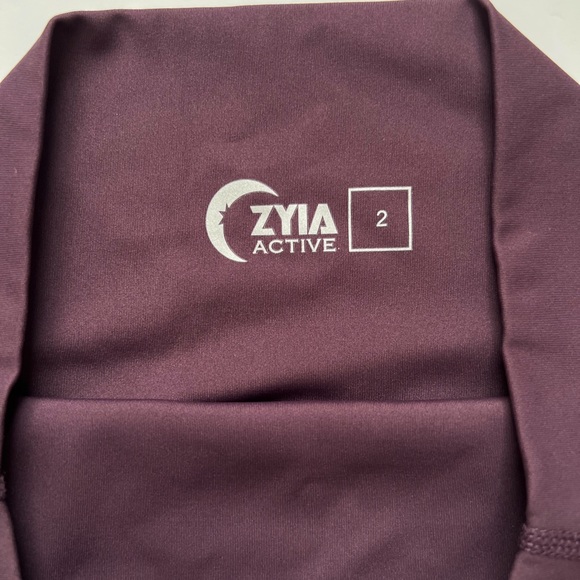 Zyia Plum Crop Leggings Size 2 - Picture 3 of 3